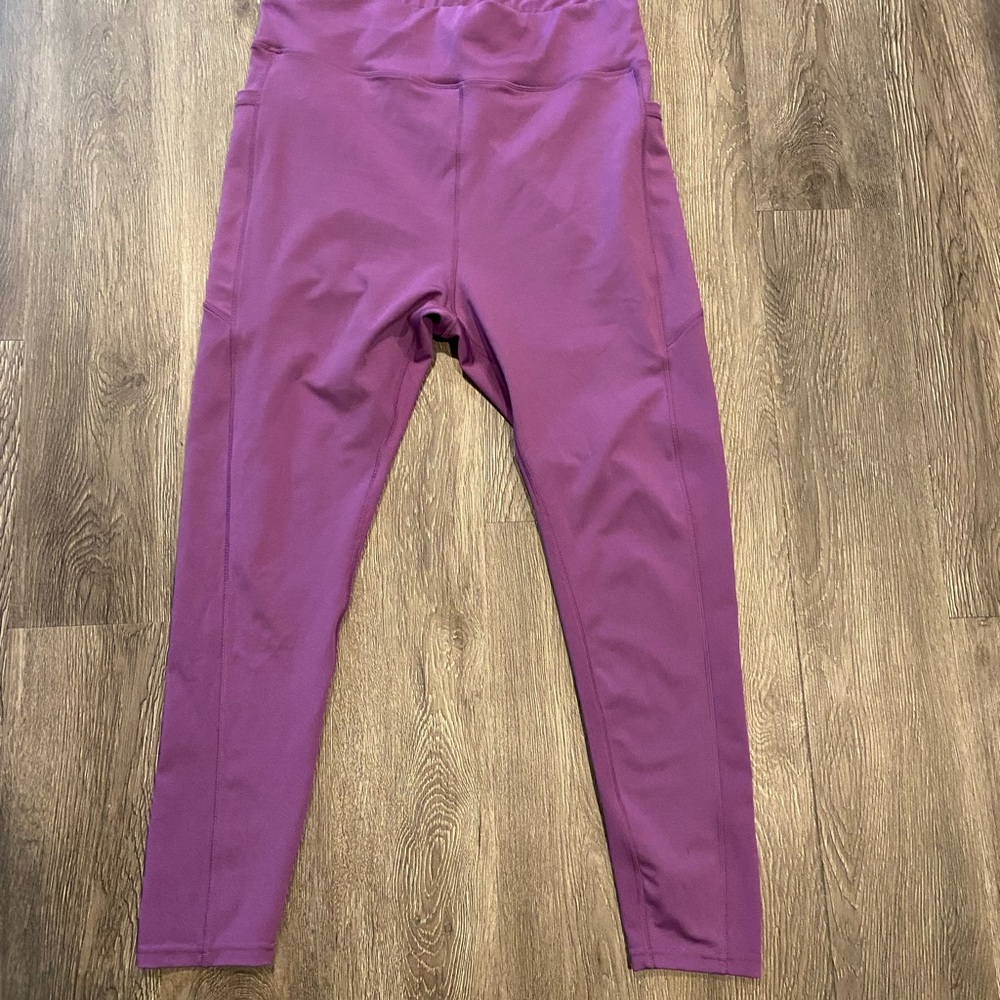 Purple leggings with pockets from Popfit